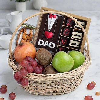 Gentleman`s Harvest Fathers Hamper With Fresh Fruits, Cashew Bot